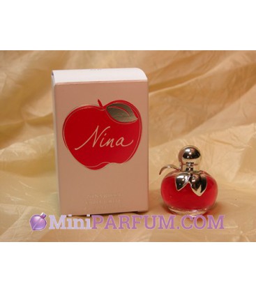 Nina, grande boite.