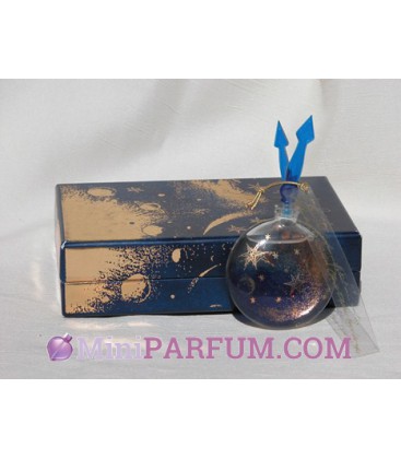 Un jour le parfum (très léger défaut boite)