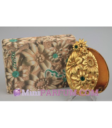 Concrète - qaium gold - passement vert