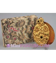Concrète - qaium gold - passement rouge