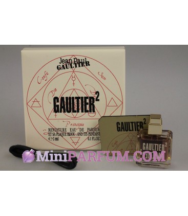 Gaultier 2 avec sa plaque bijou