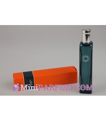 Eau de narcisse bleu