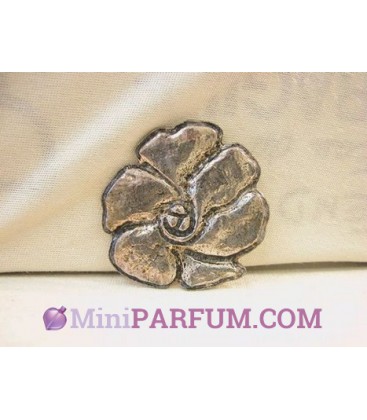 Broche Cacharel