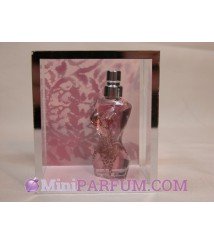 Classique, corset façon dentelle rose. Défauts